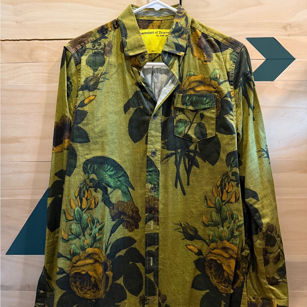 Descendant of Thieves Floral Green buttondown